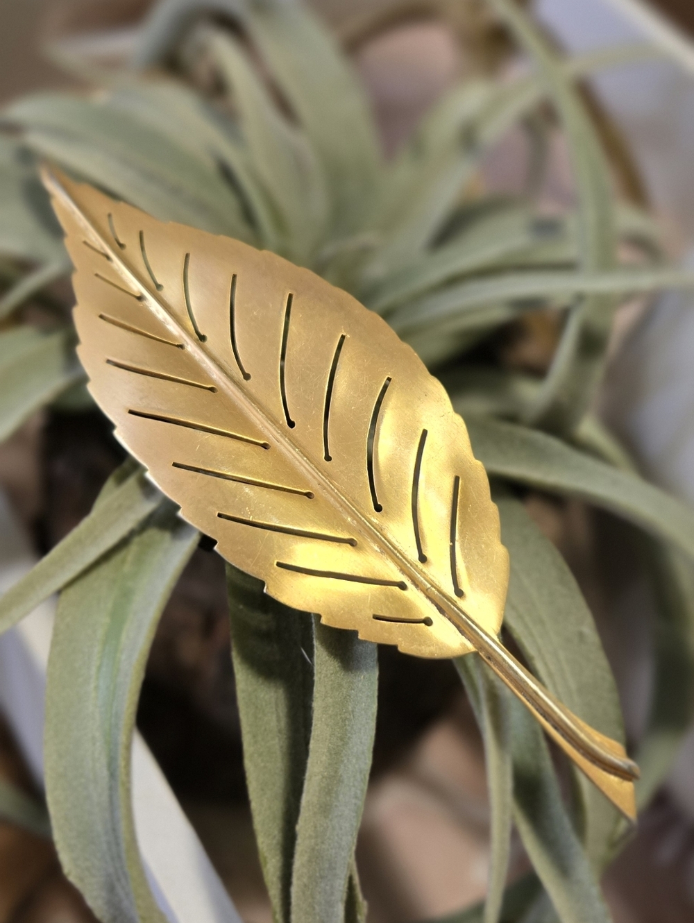 Vintage Leaf Brooch